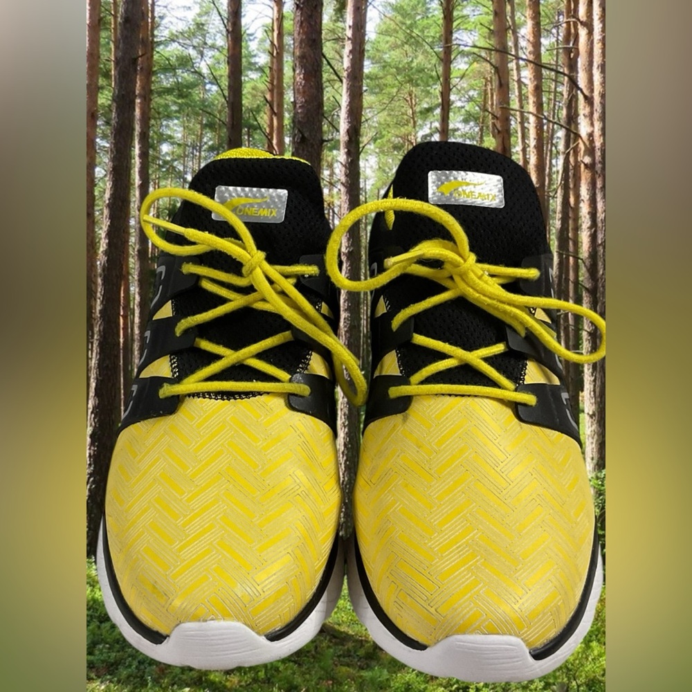 Onemix Men's Size 10 Yellow/Black Trail Running Shoes OM164411-004M